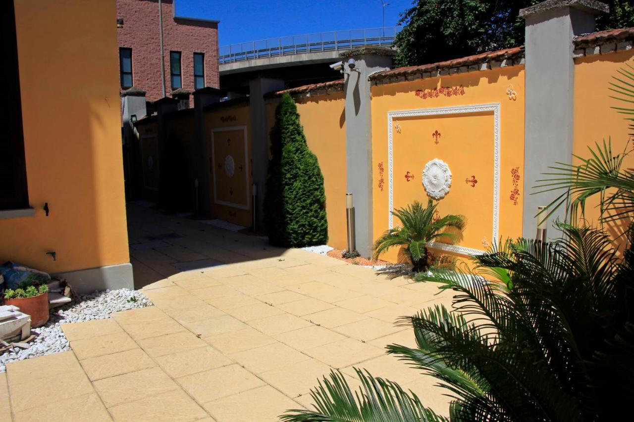 Exclusive Passion Bed & Breakfast Rho Bagian luar foto